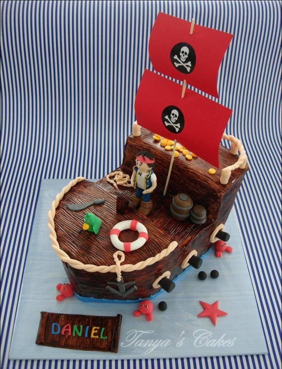 Пиратский торт мастика