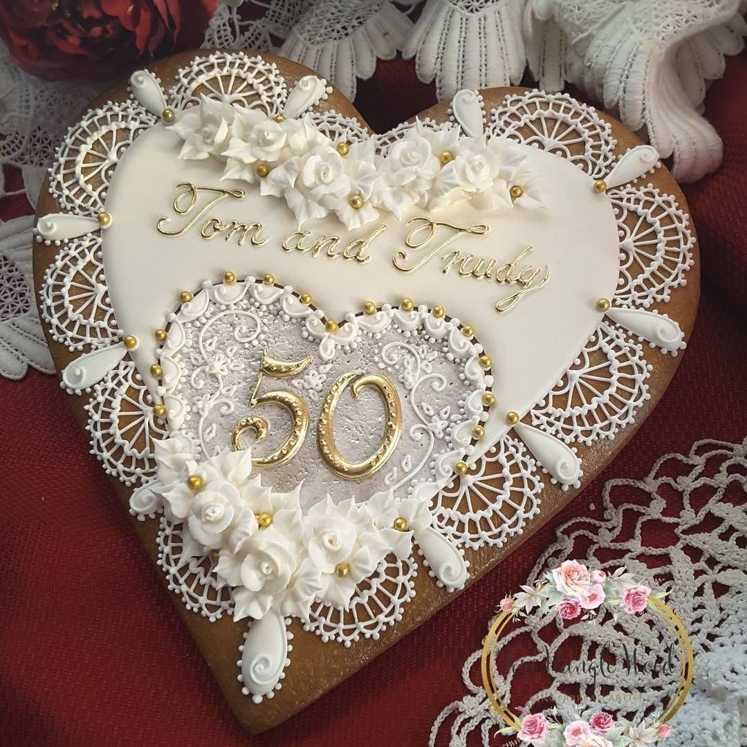 Свадебный торт с сердцем