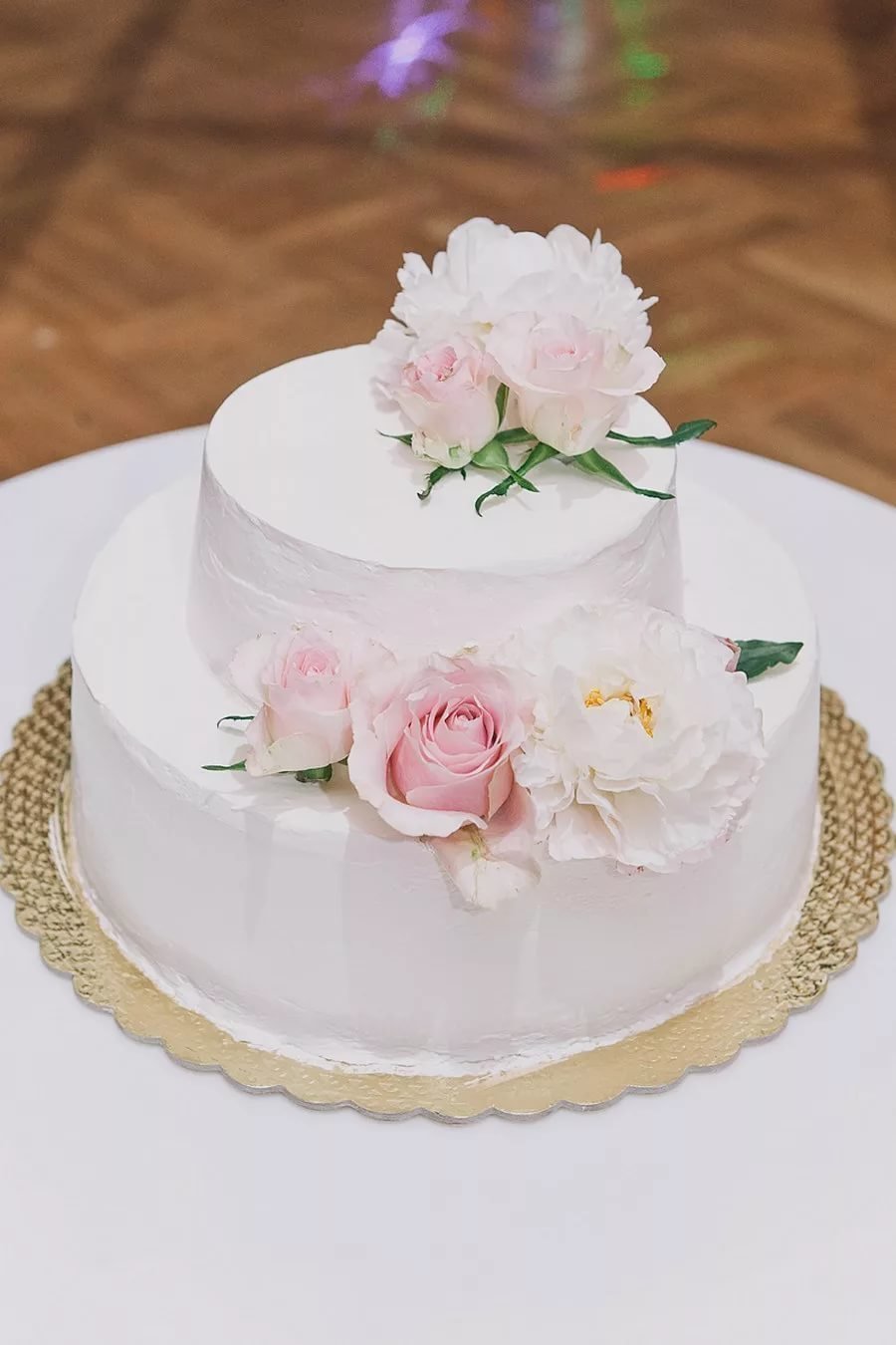 Двухярусные свадебные торты