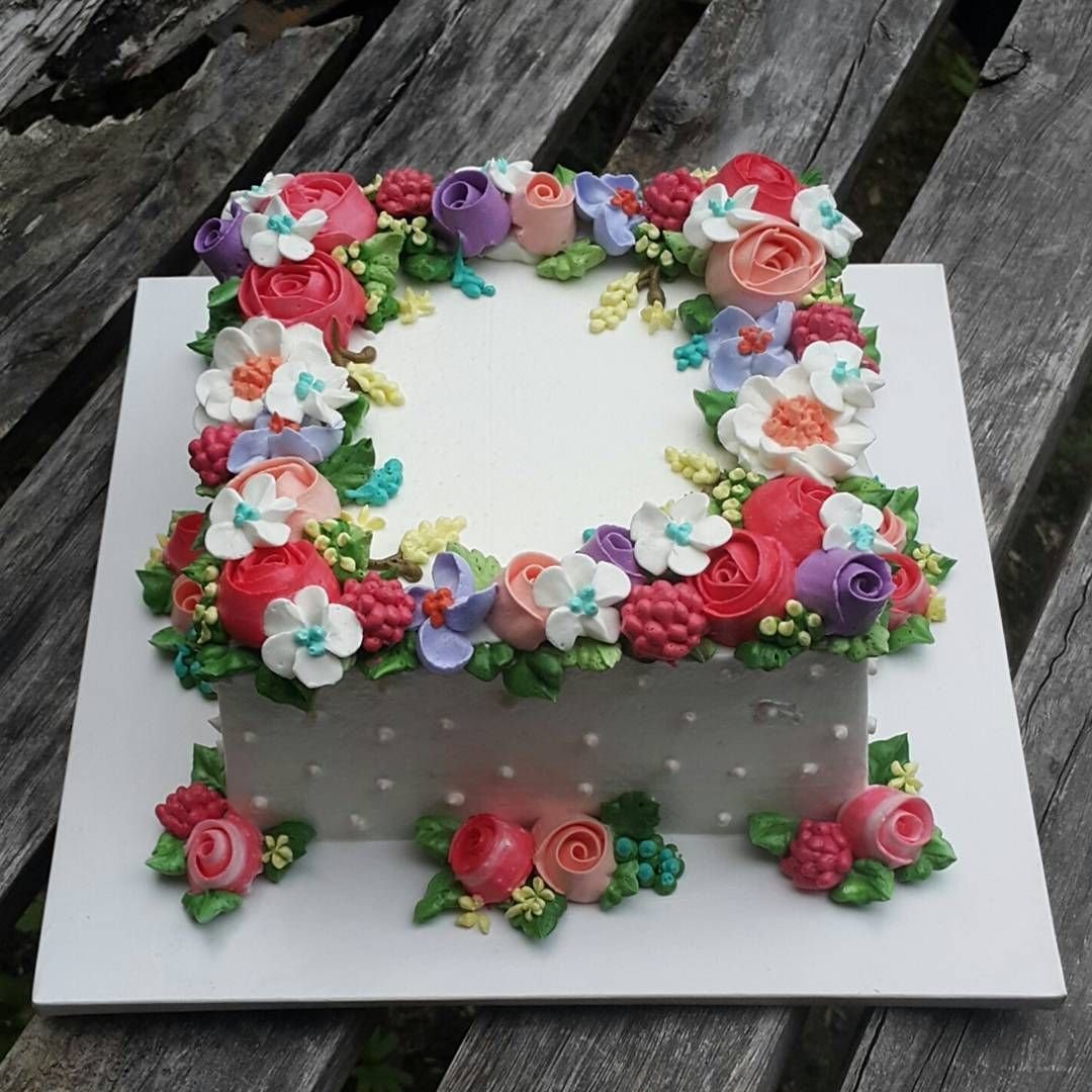 Юбилей прямоугольный торт с цветами