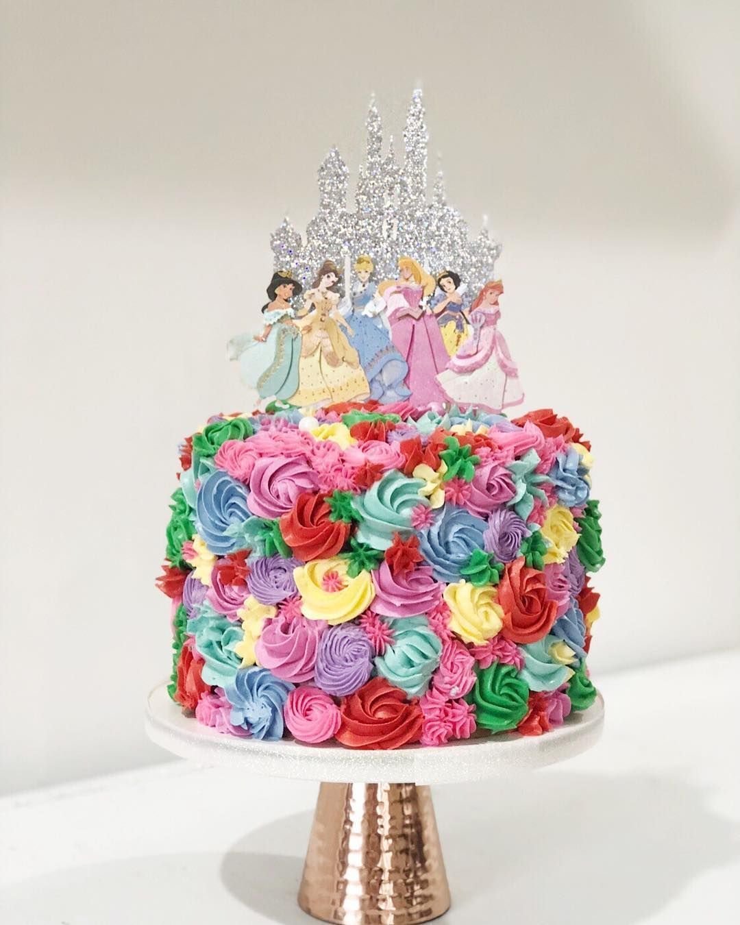 Торт для девочки с принцессой. Торт с принцессами. Тортик для принцессы. Тортики с принцессами для девочек. Торт для девочки принцес.