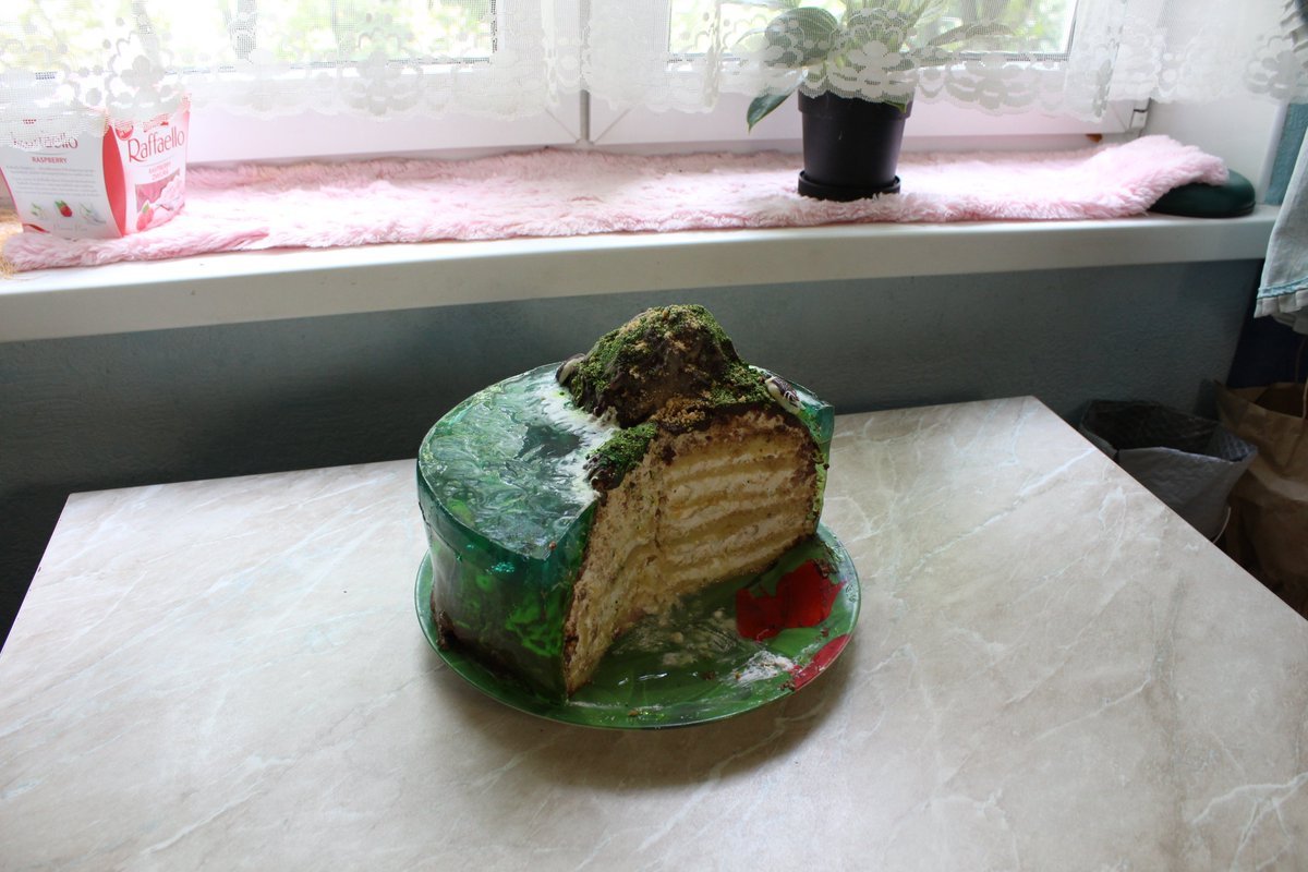Торт зеленый детский