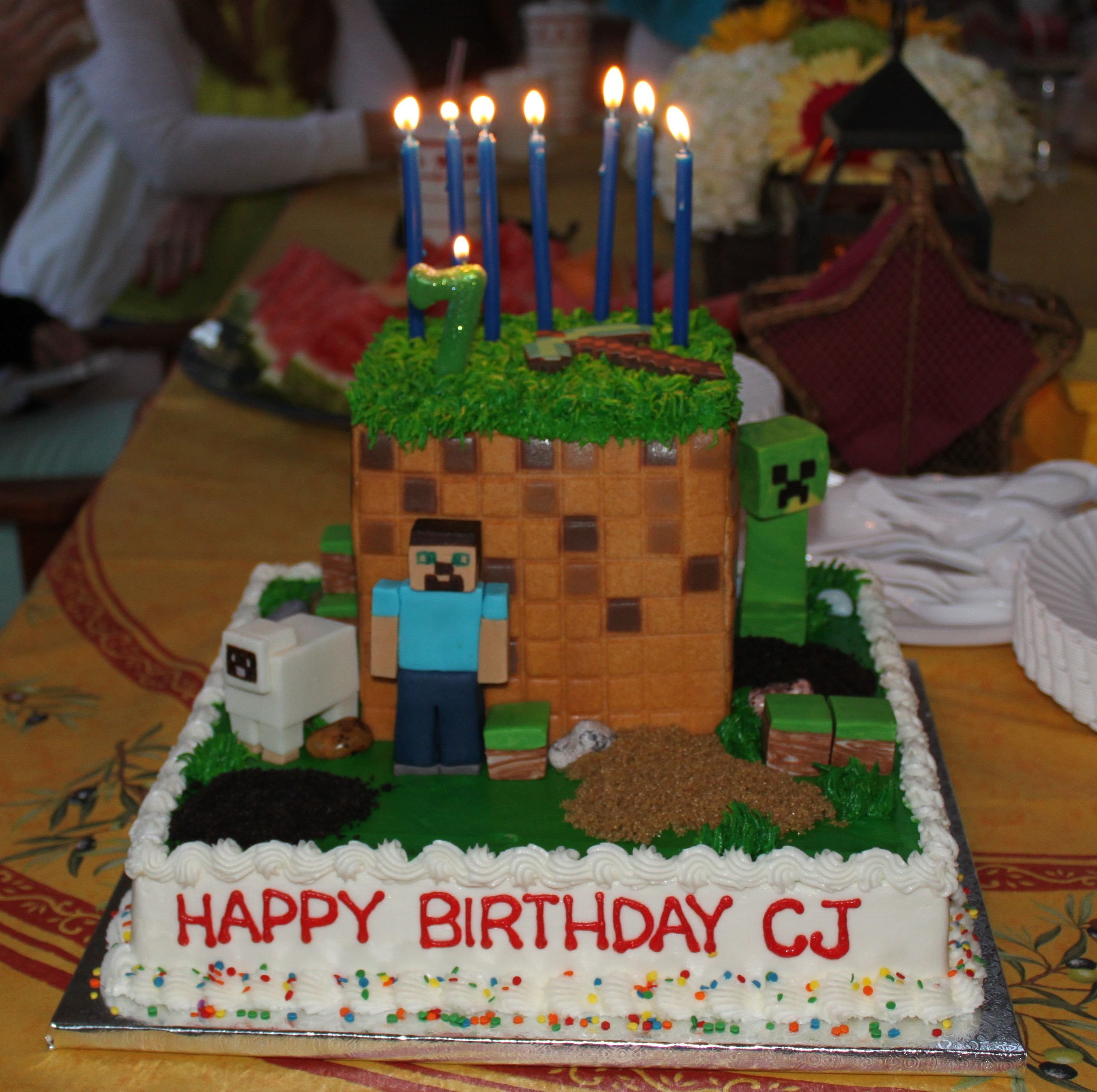 Торт для мальчика 10 лет фото. Торт с МАЙНКРАФТОМ. Торт с МАЙНКРАФТОМ для мальчика. Торт на 10 лет мальчику. Торт МАЙНКРАФТА на день рождения.