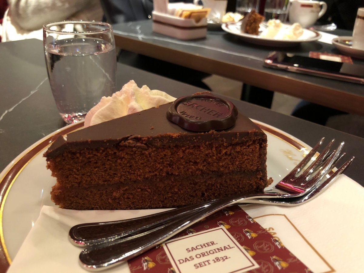 Венский цех торт три шоколада