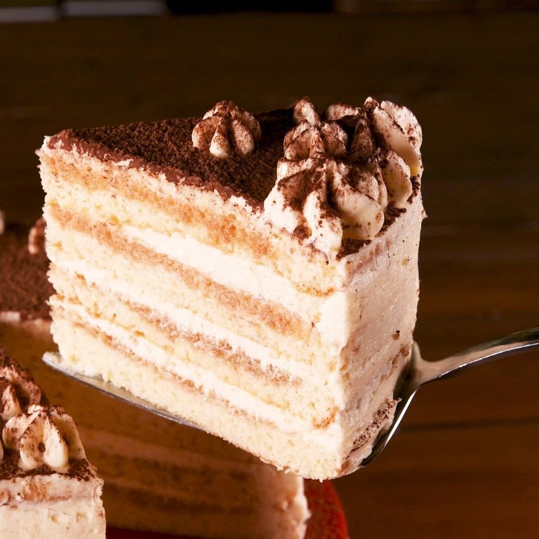 Торт марс рецепт в домашних условиях. Торт кофейная Ириска. Торт с арахисом. Торт Марс. Кавова Ириска торт.