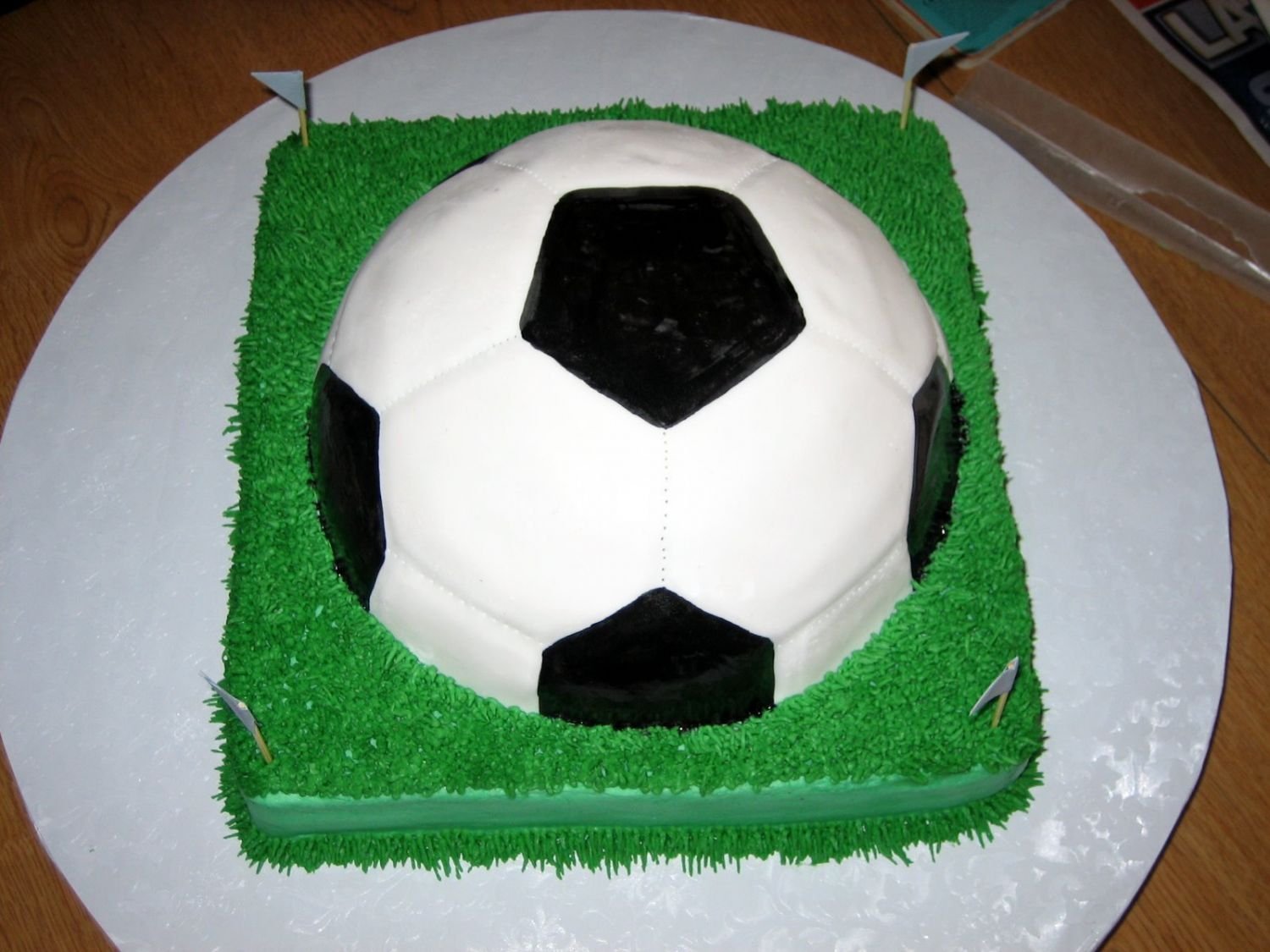 Торт для мальчика мяч. Торт мяч футбольный Микаса. Торт футбольный мяч МК. Торт мяч найк. Торт футбольный для мальчика.