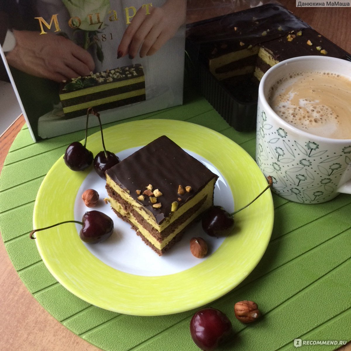 Торт Моцарт с фисташками