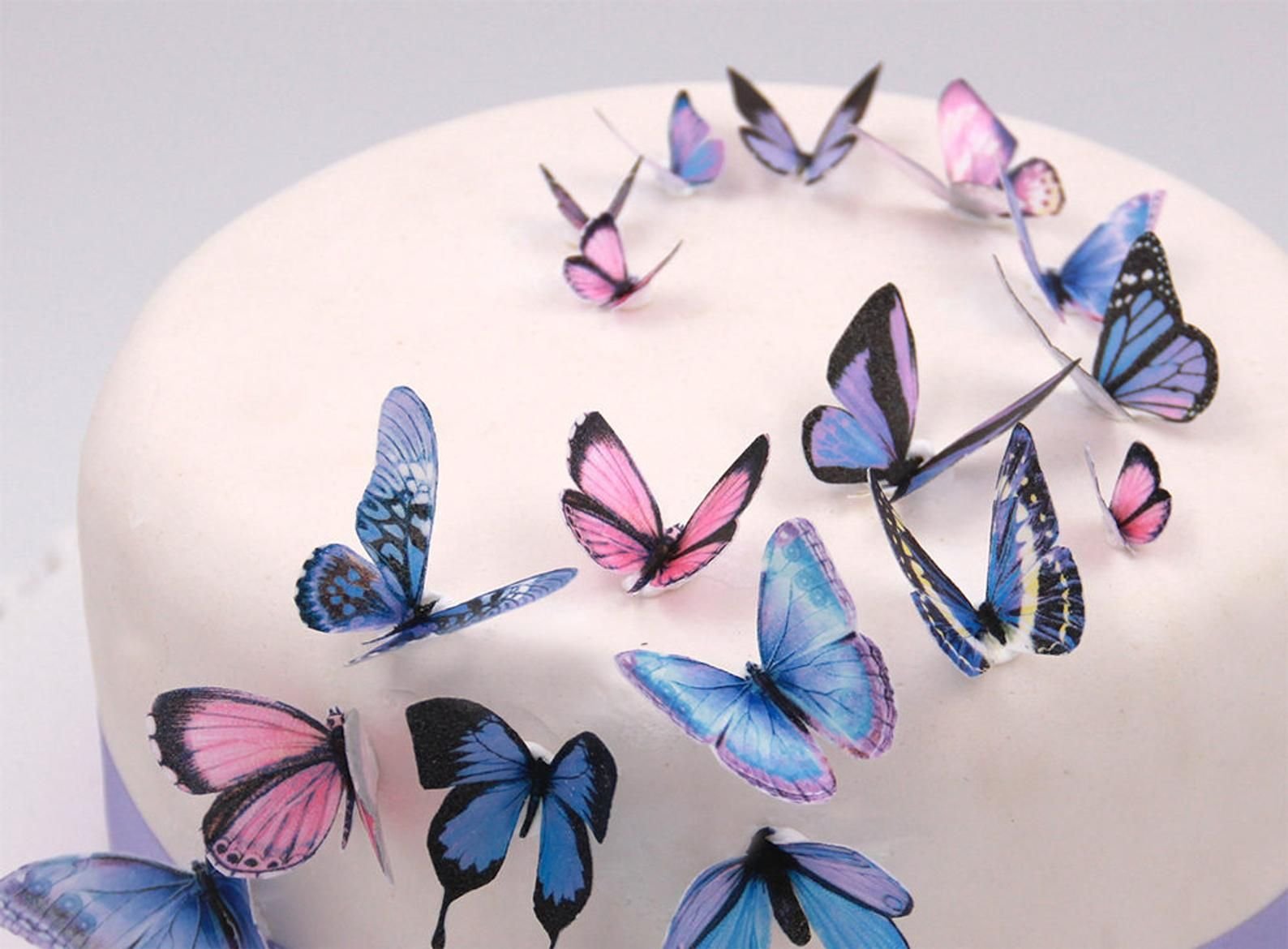 Украшения из вафельной бумаги. Торт «бабочки». Украшение торта бабочками. Декор торта с бабочками. Торт с цветочками и бабочками.