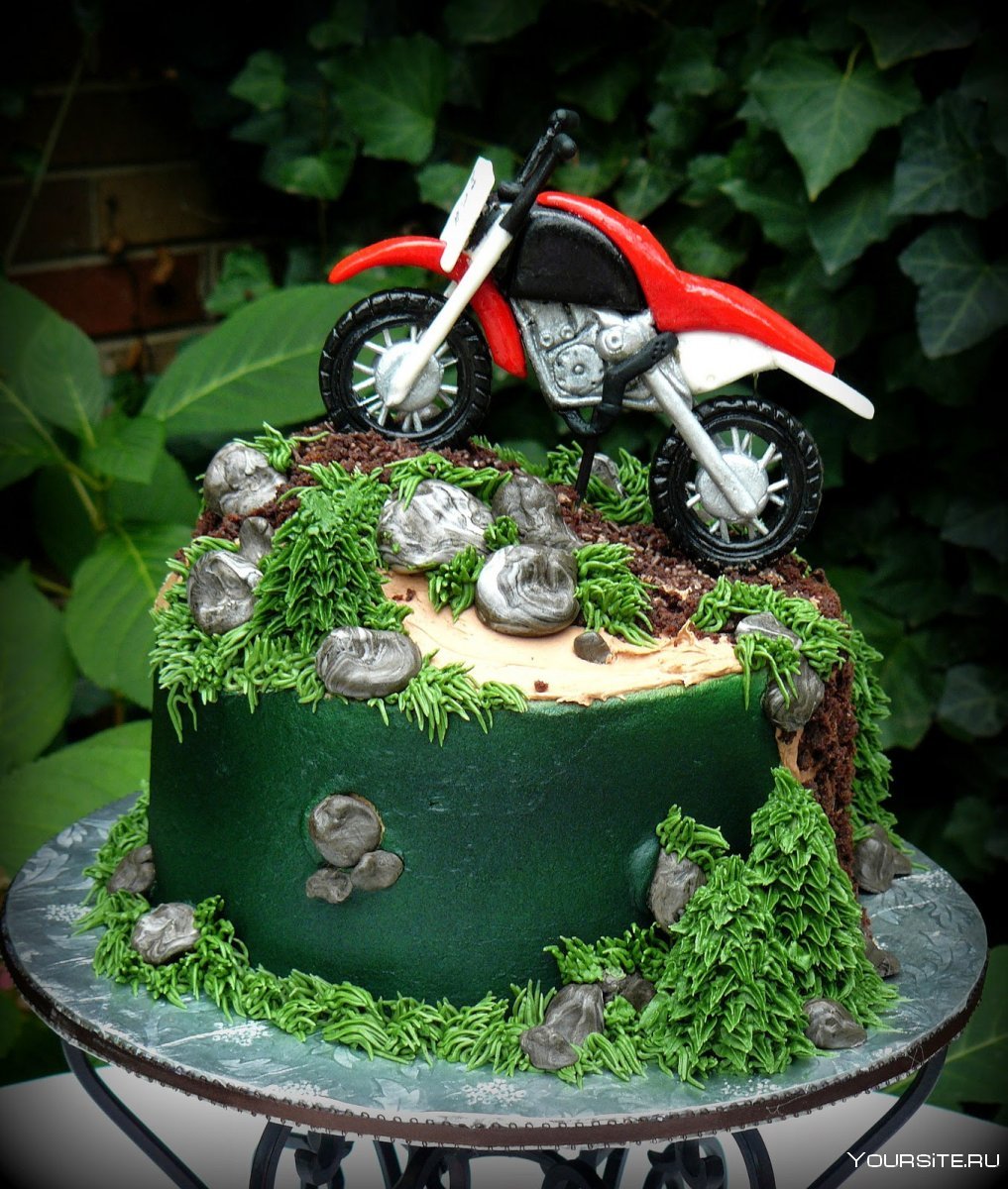 Детский торт с мотоциклом