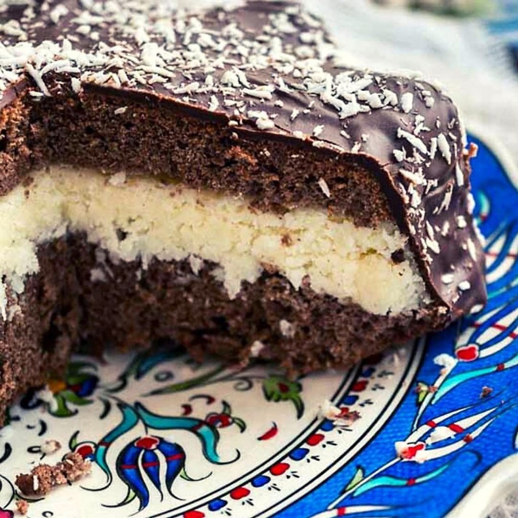 Торт Баунти красивый декор