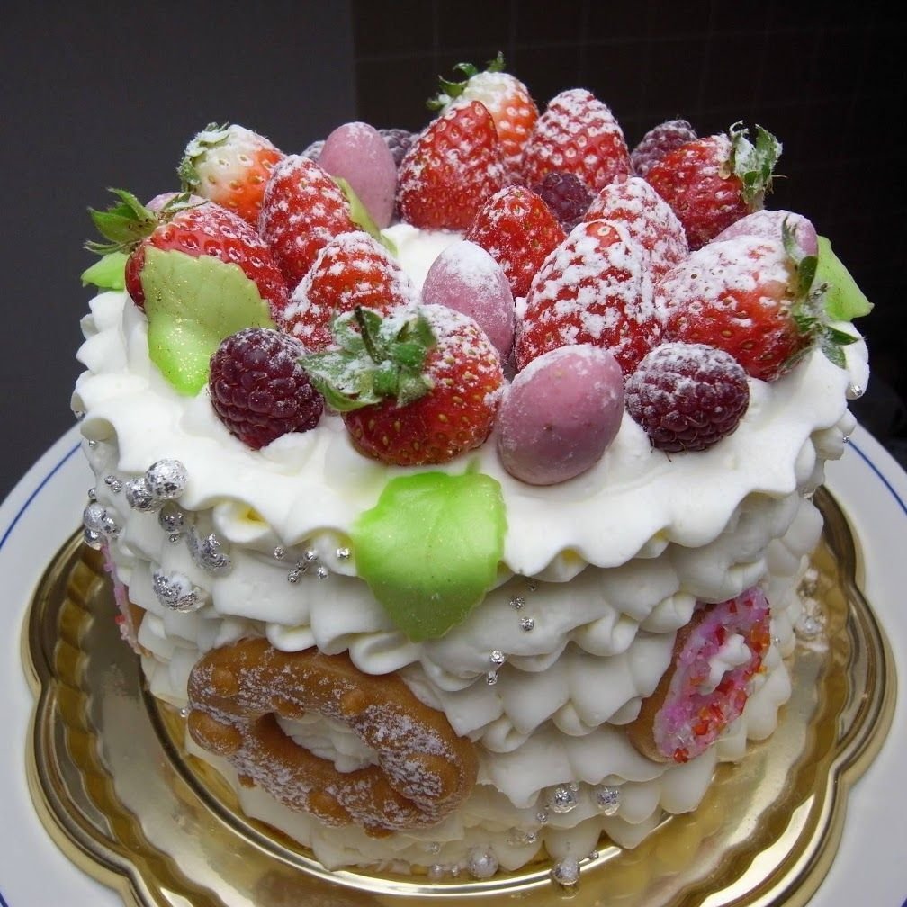 Strawberry Sponge Cake