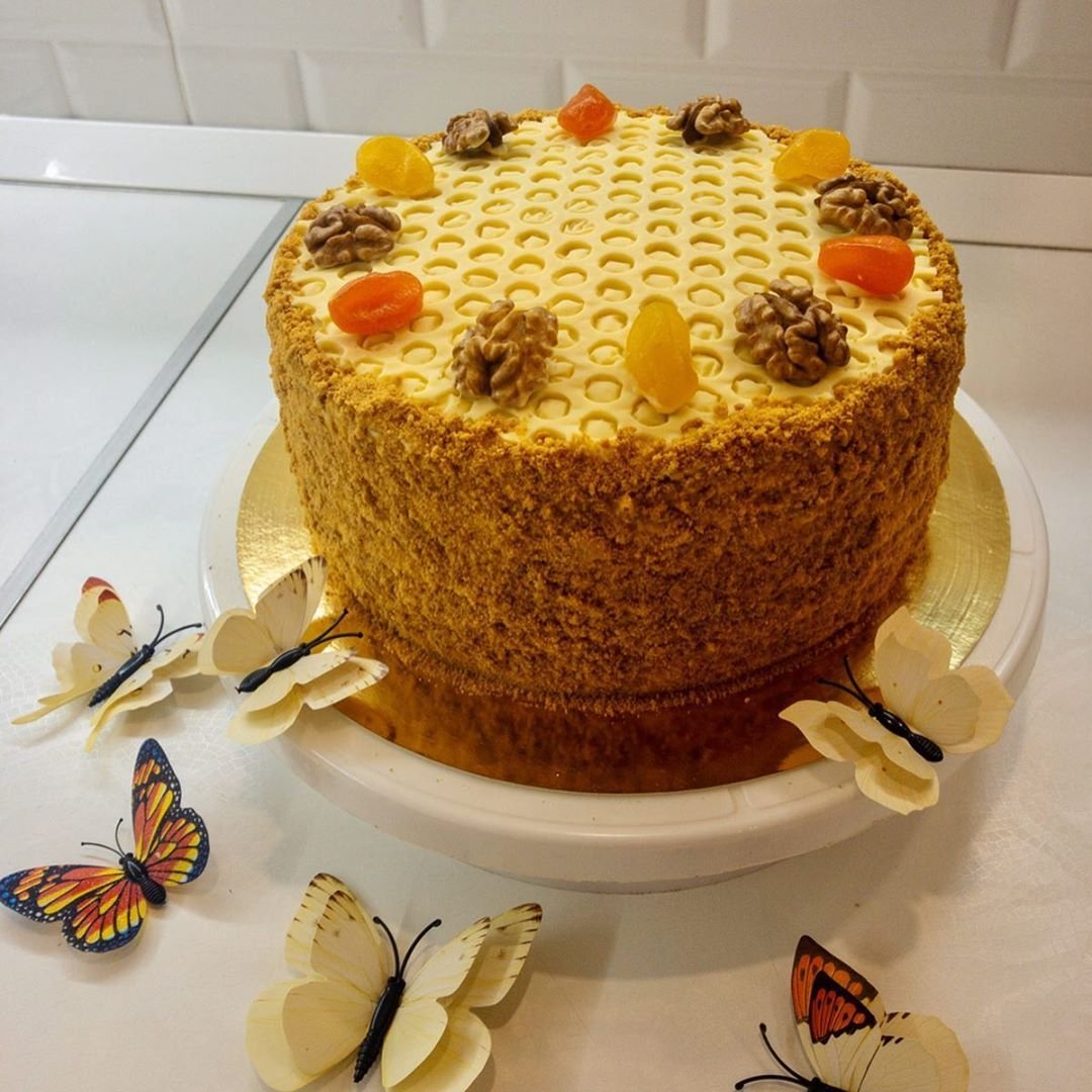 Декор медового торта