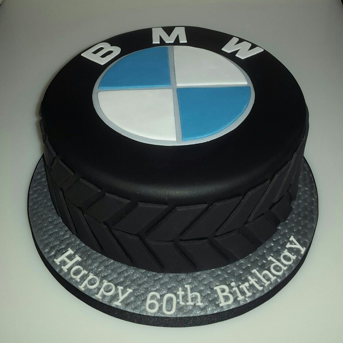 Торт с BMW x5 e53