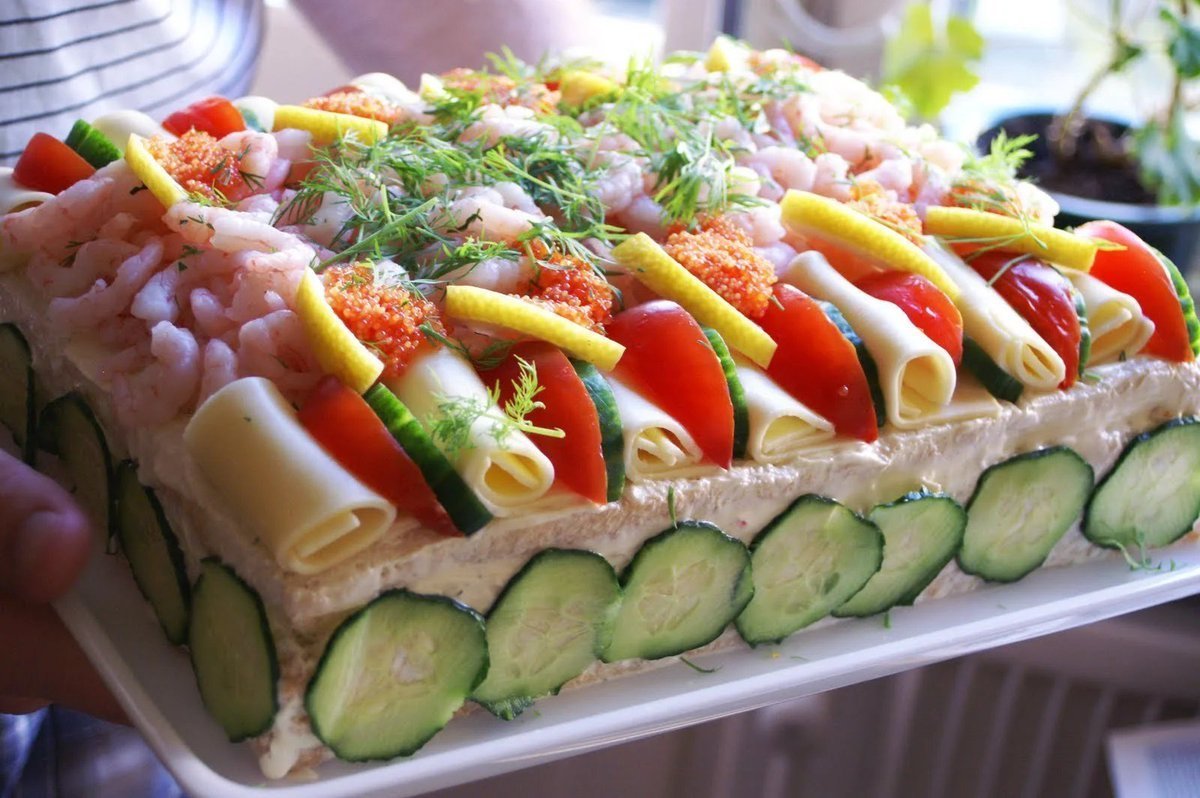 Шведский закусочный торт smörgåstårta