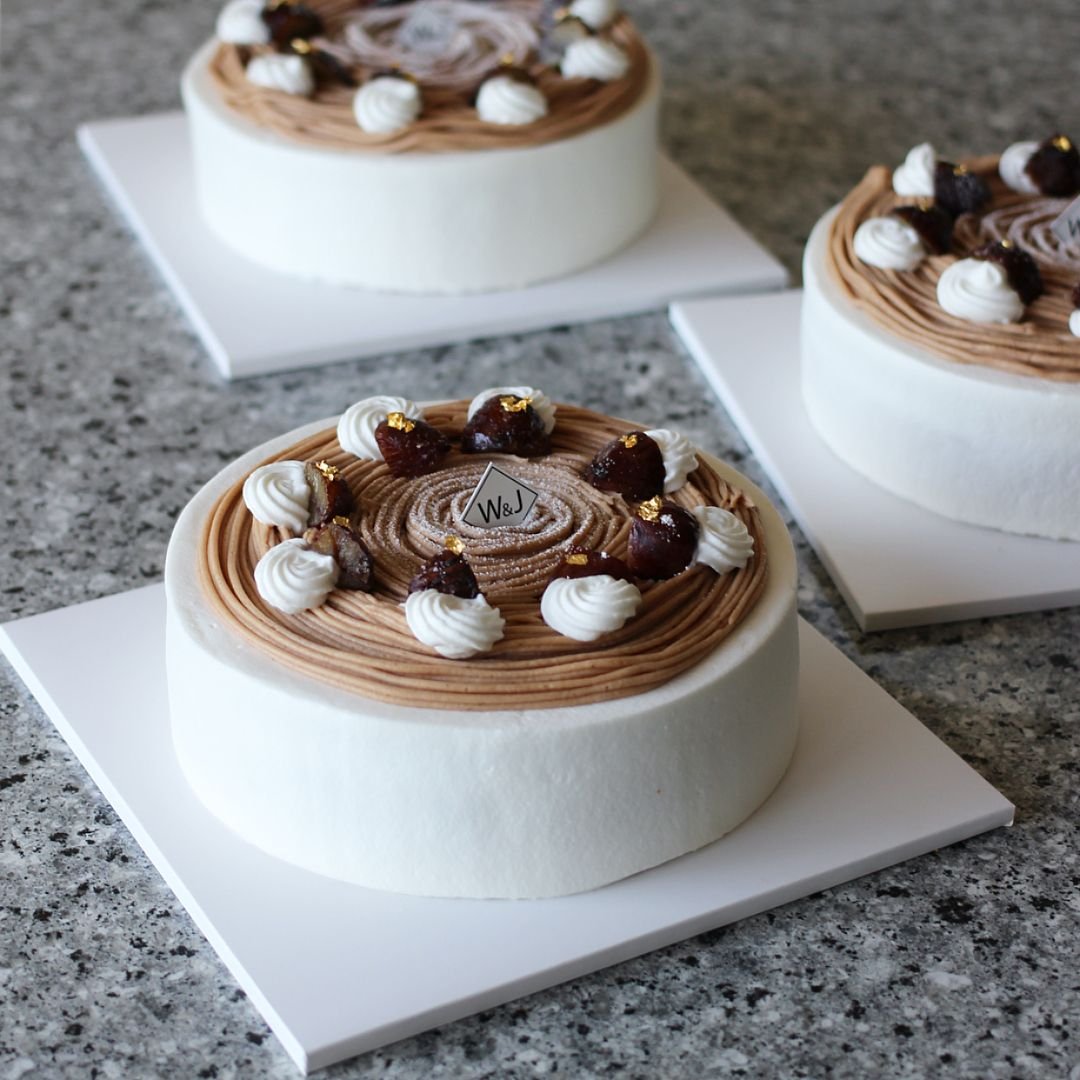 Tiny Cakes