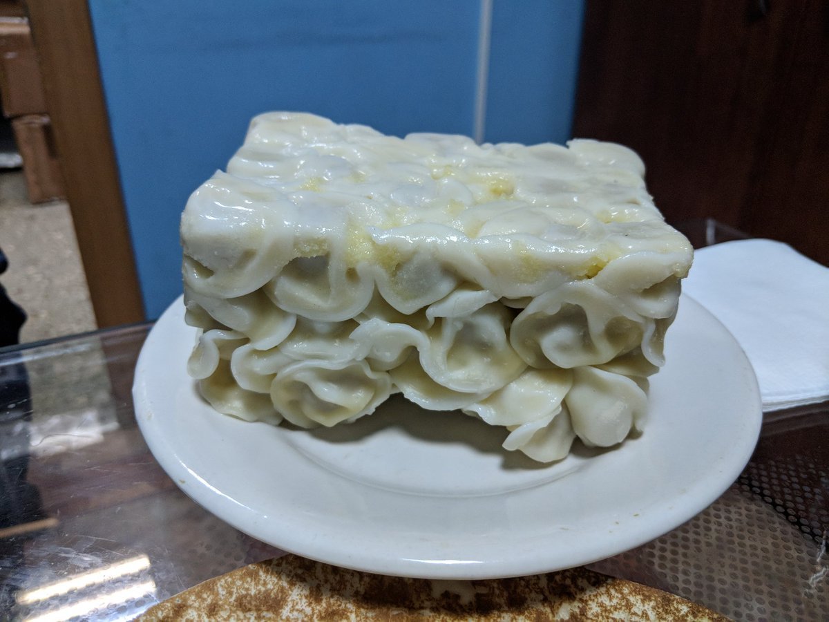 Свадебный торт с пельменями