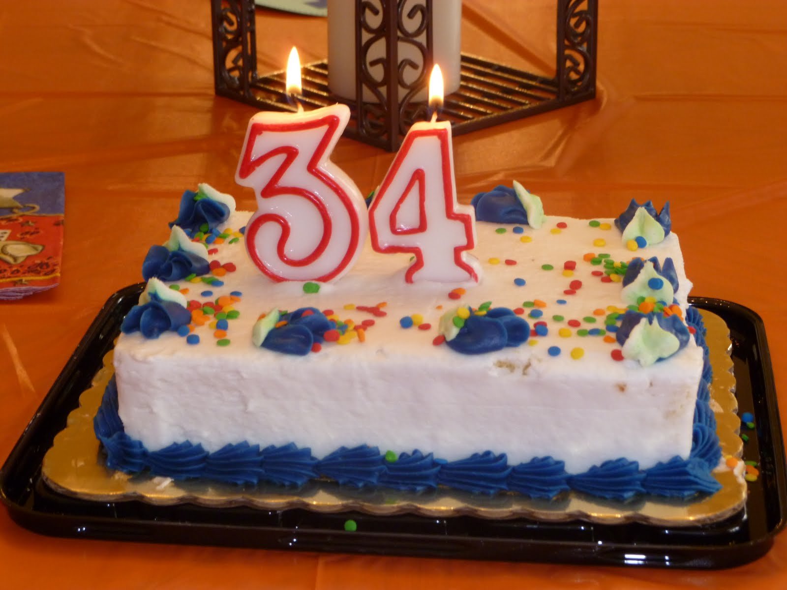 34 года поздравляю. Торт на день рождения 34 года. Тортик на день рождения 34 года. Торт на день рождения 21 год. 34 Годика день рождения.