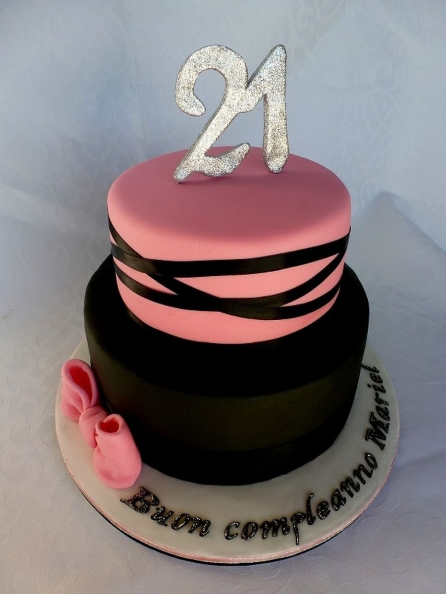 Торт девушке на 21. Стильный торт для девушки. Торт на день рождения девушке. Стильный торт для девочки. Стильный торт для девушки на день рождения.