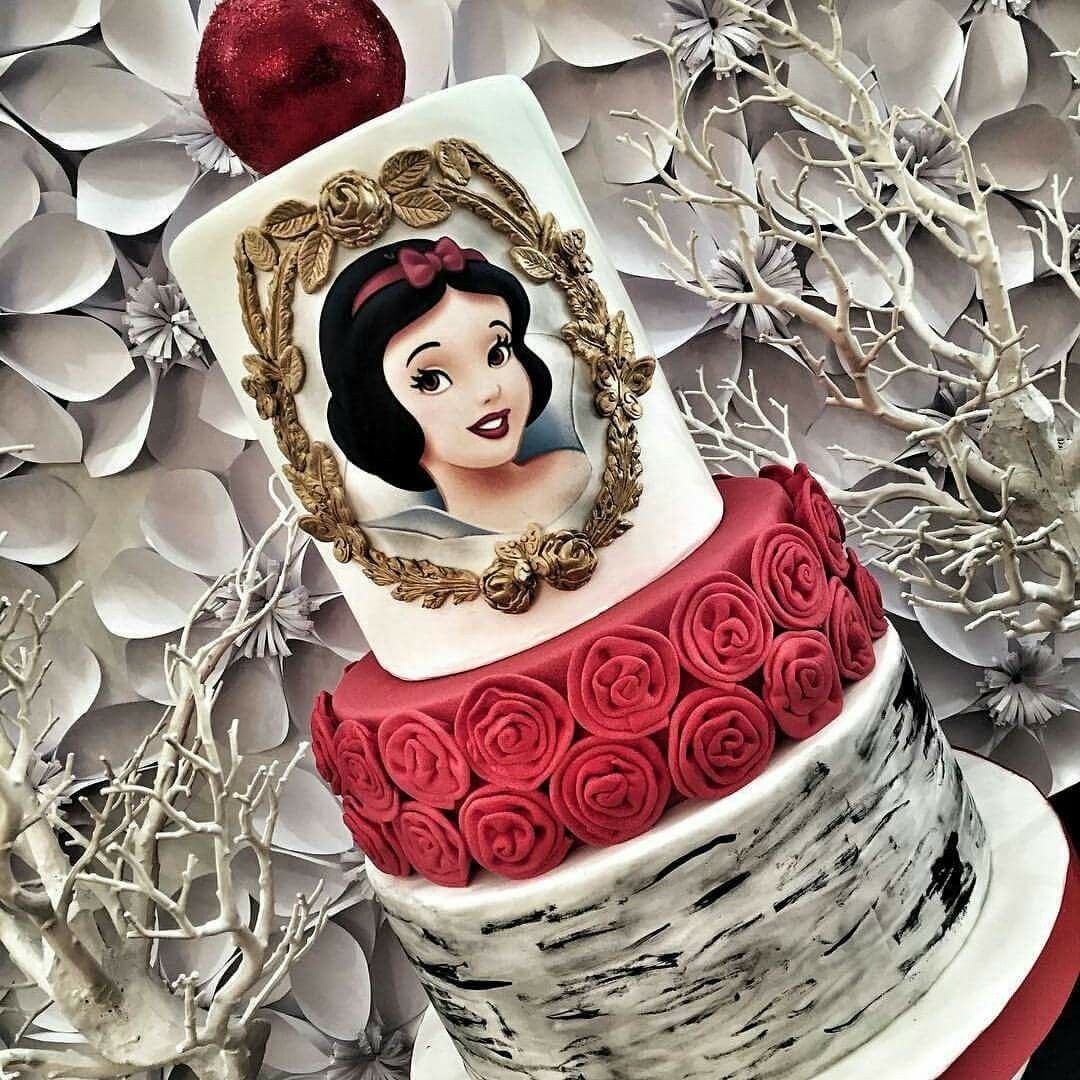 Торт с кусочками безе