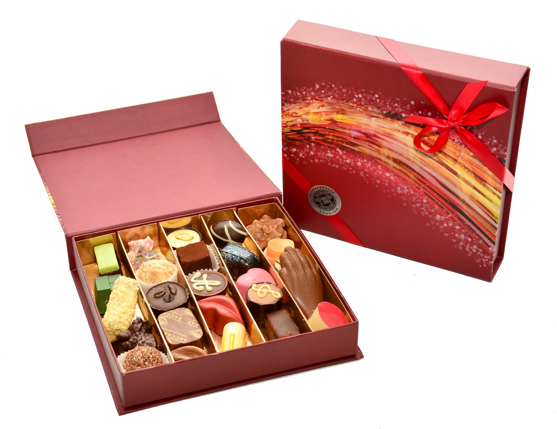 Подарочные наборы конфет купить. Набор шоколадных конфет prestat Red Christmas. Шоколадные конфеты баккара. Конфеты в коробке. Конфеты шоколадные в коробке.