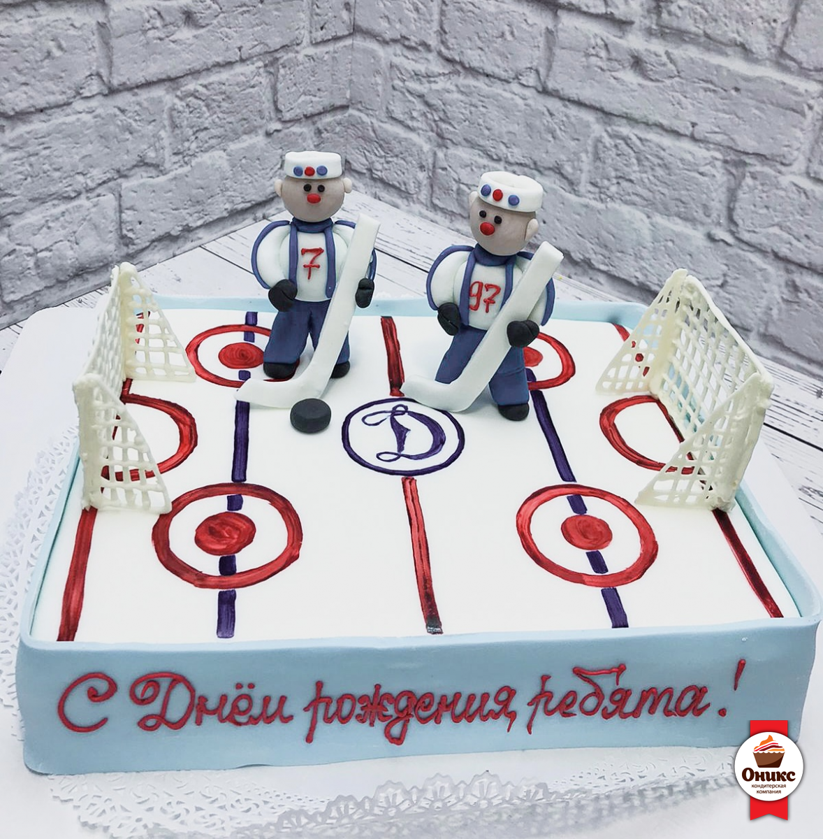 Торт с хоккеистом