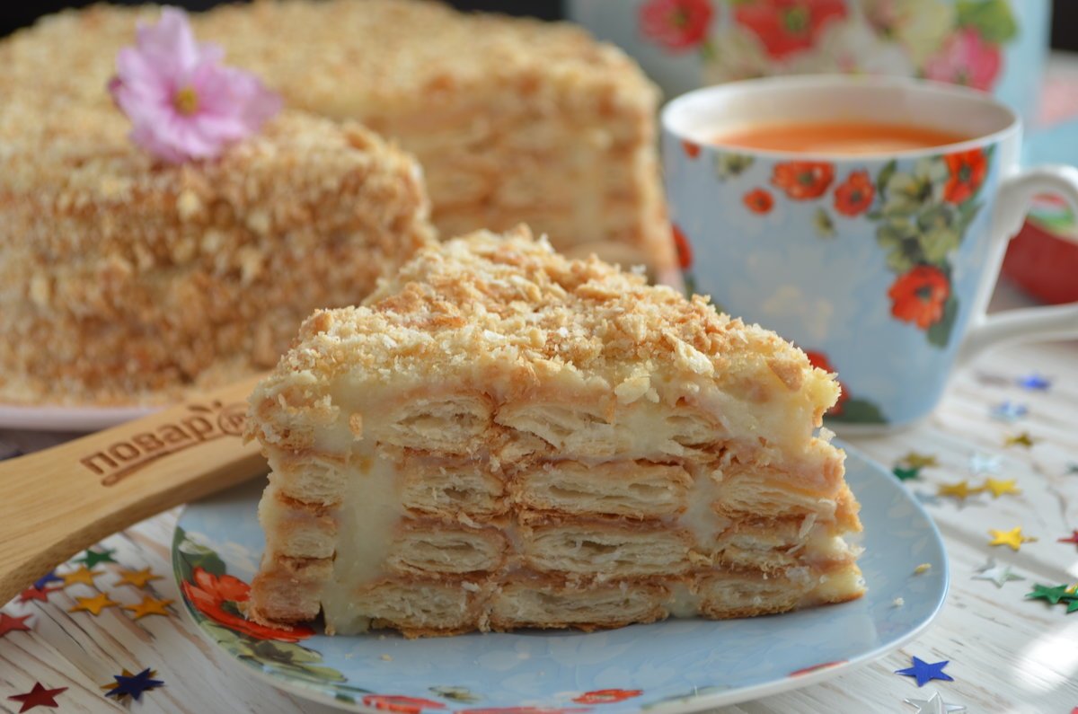 Торт из вафельных коржей с вареной сгущенкой