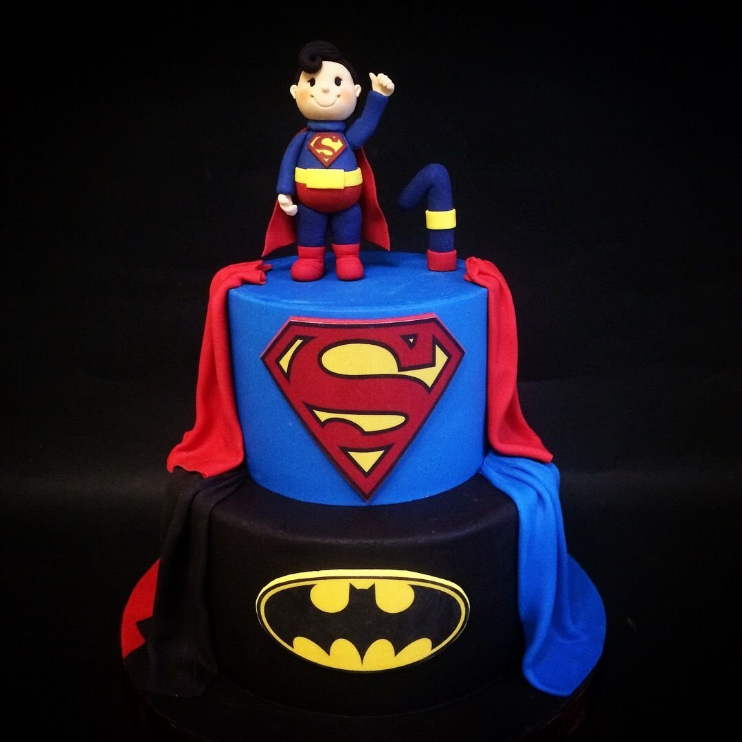 Торт Supergirl
