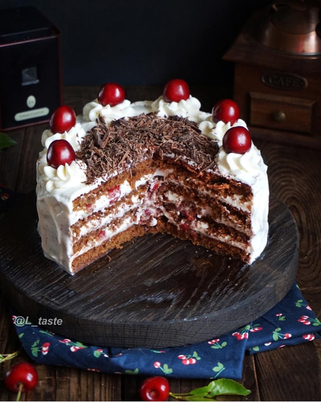Торт "чёрный лес" (Black Forest Cake)