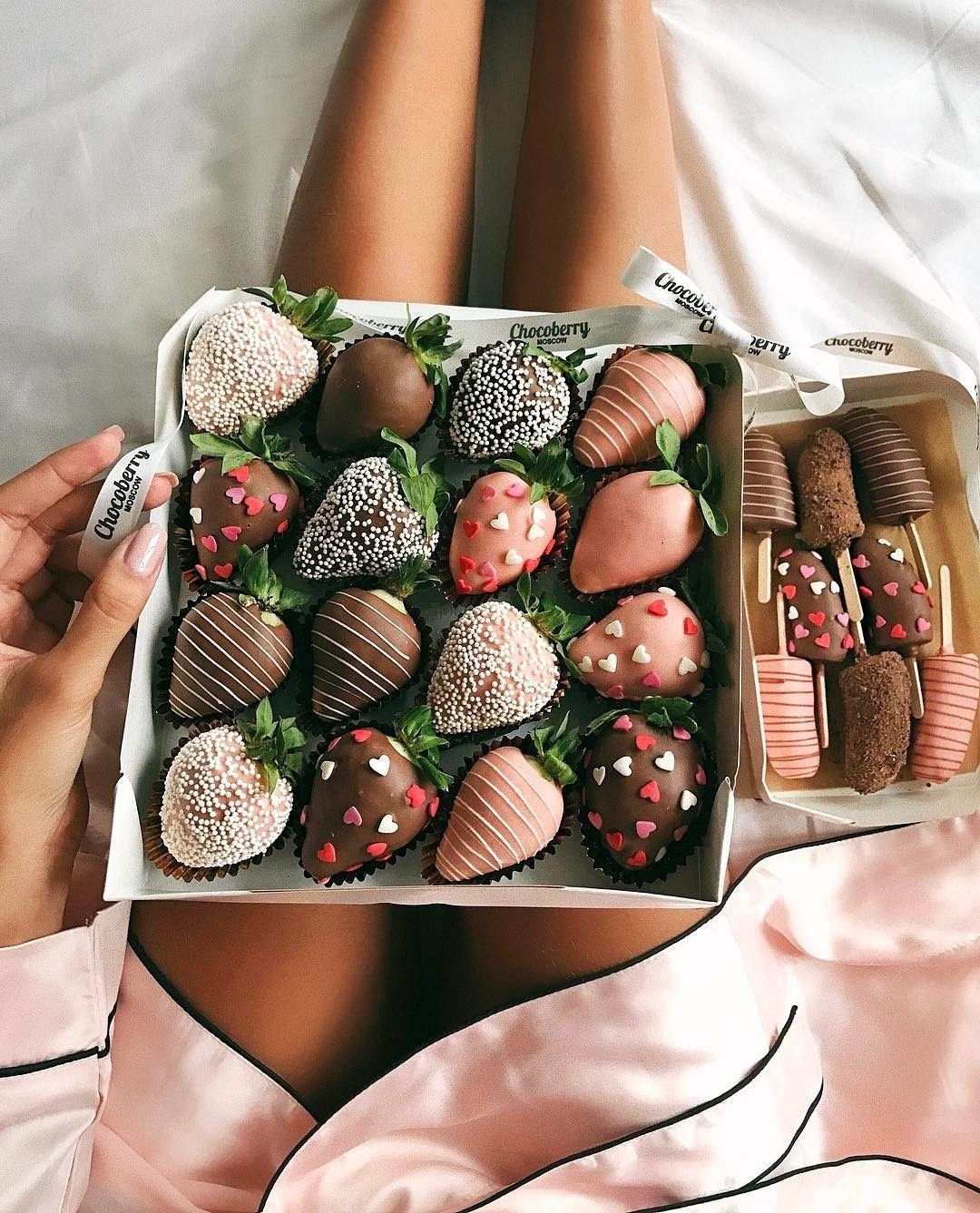 Розовые конфеты Эстетика