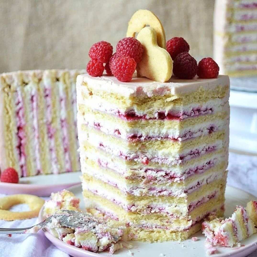 Торт с конфи и кремом чиз
