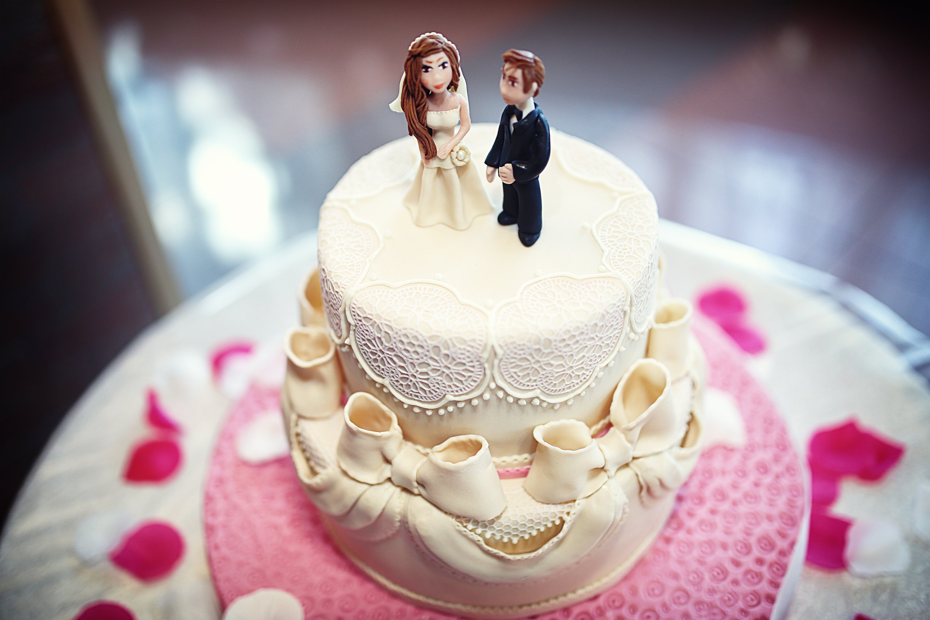 Жених невеста на торт. Свадебный торт!. Красивые Свадебные торты. Фигурки на свадебный торт. Свадебные торты одноярусные красивые.