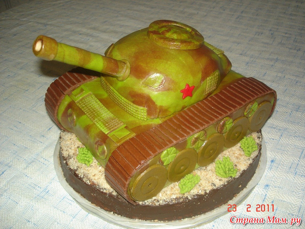 Торт в виде танка