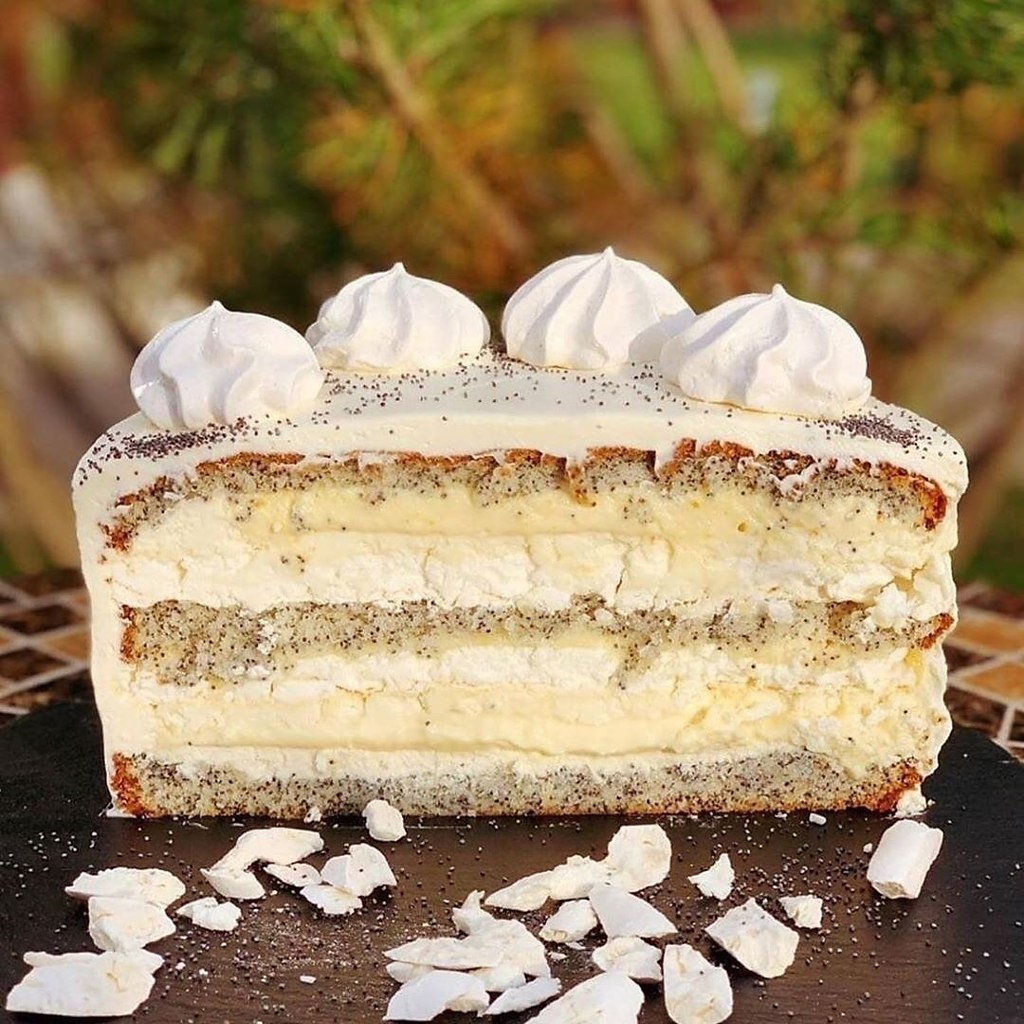 Торт с лимонным курдом и меренгой