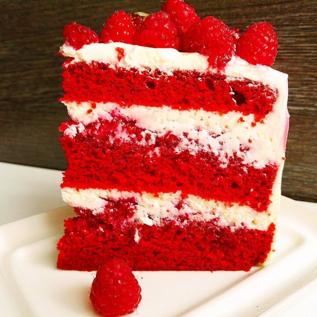 Торта "красный бархат" (Red Velvet).