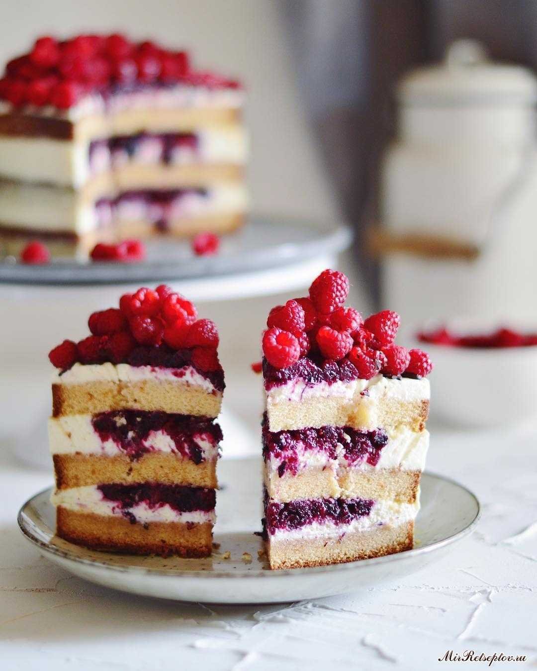 Клубничное конфи и лимонный курд в торте
