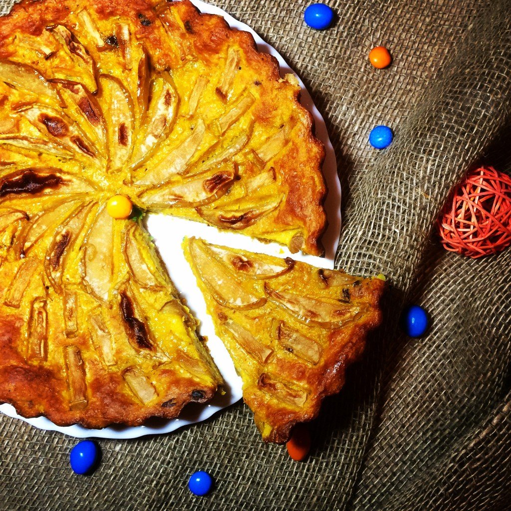 Открытый пирог с яблоками