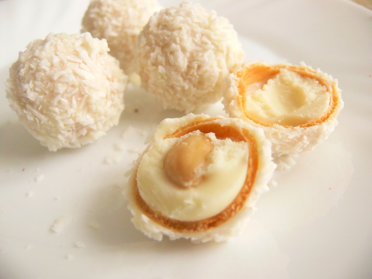 Рафаэлло с кокосовой стружкой