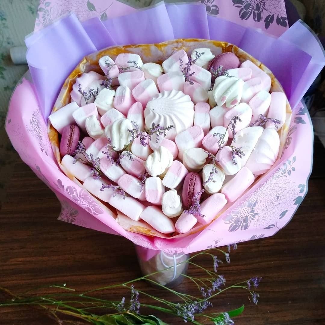 Маленький букет из зефира