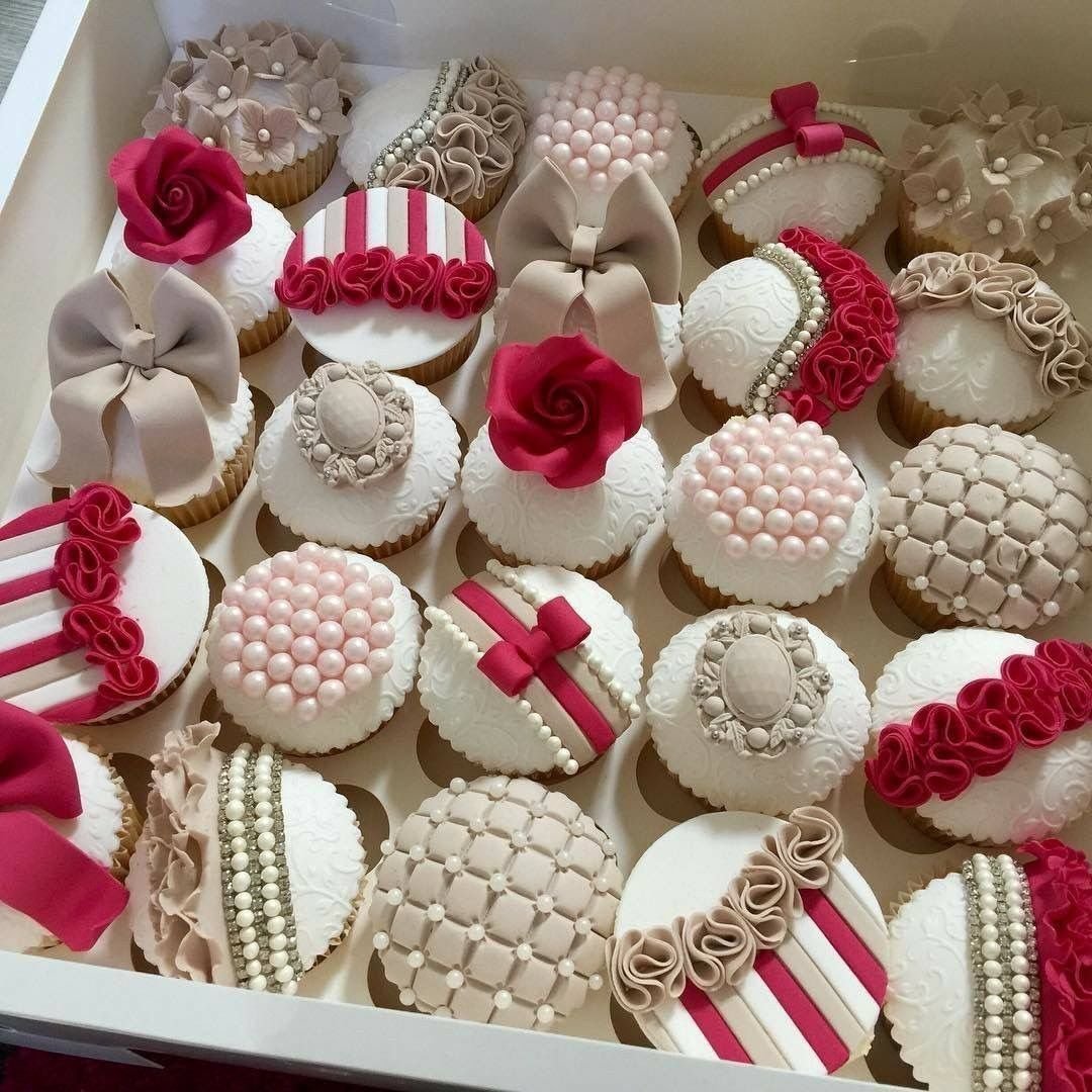 Month Cupcake