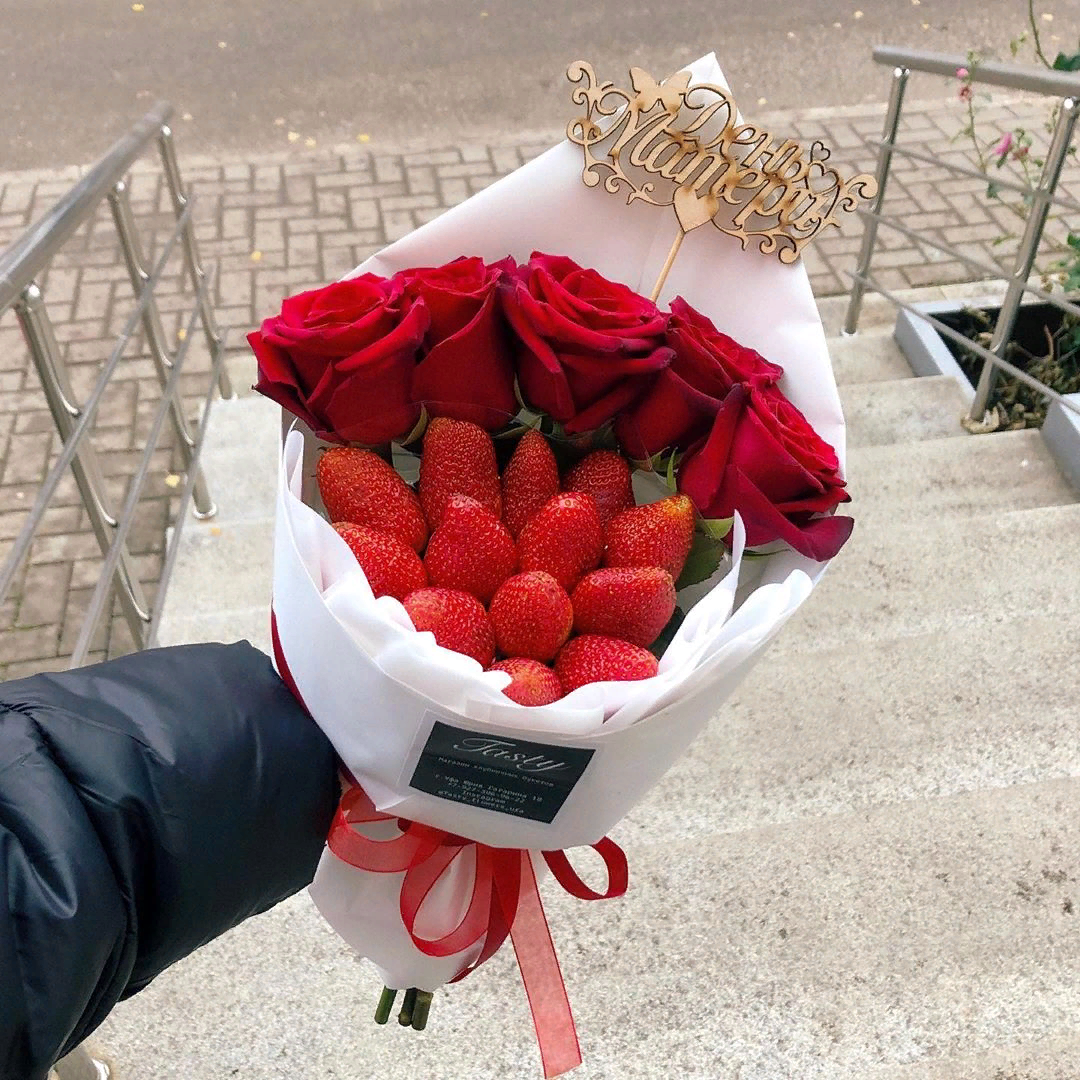 Букет клубника в шоколаде Москва