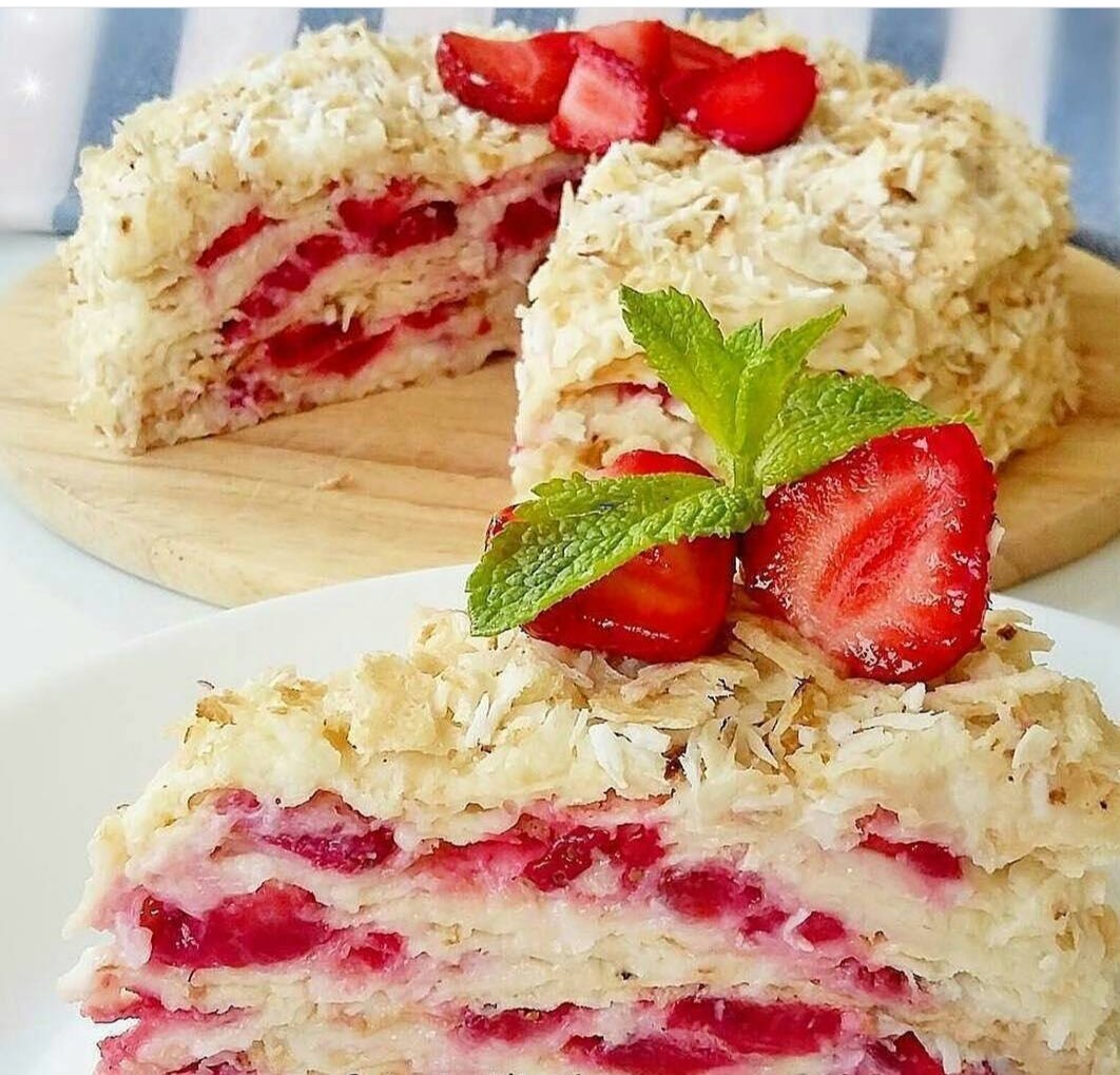 Пирожное медовик