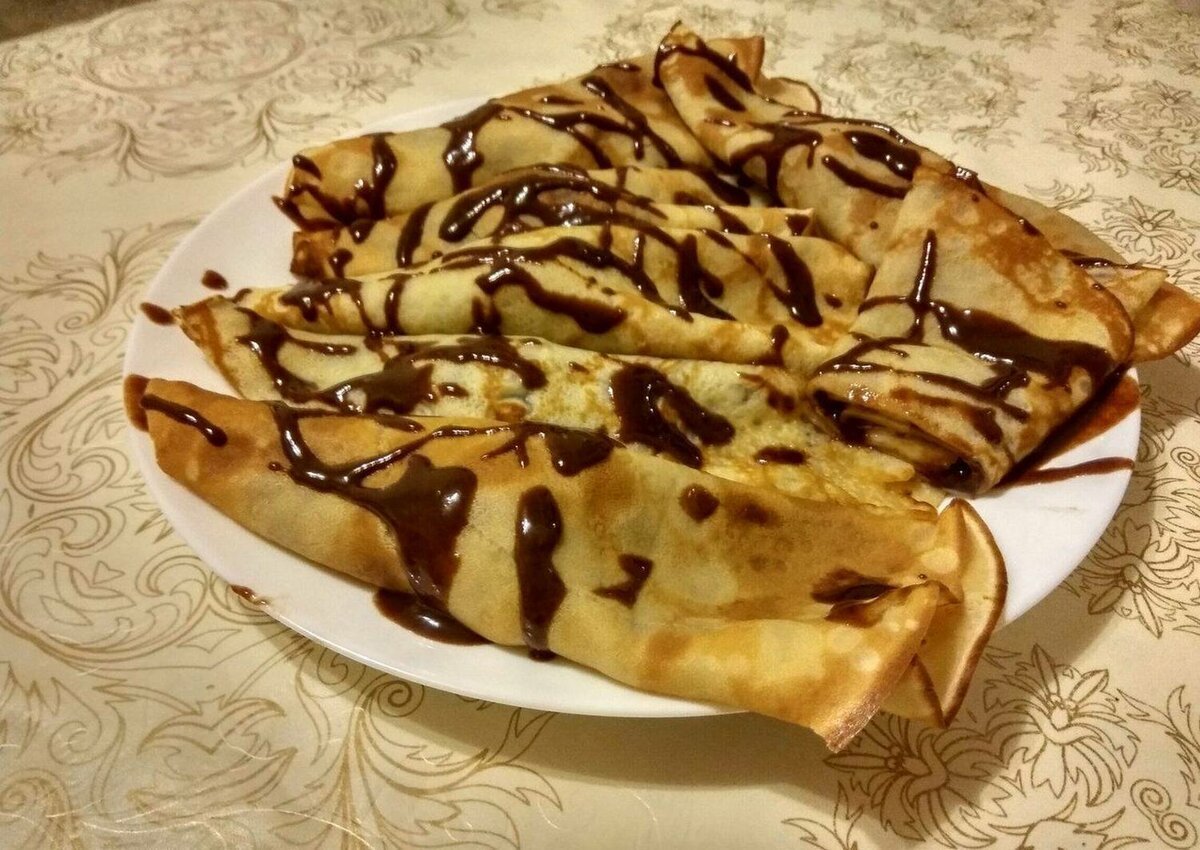 Блинчики с бананом и карамелью