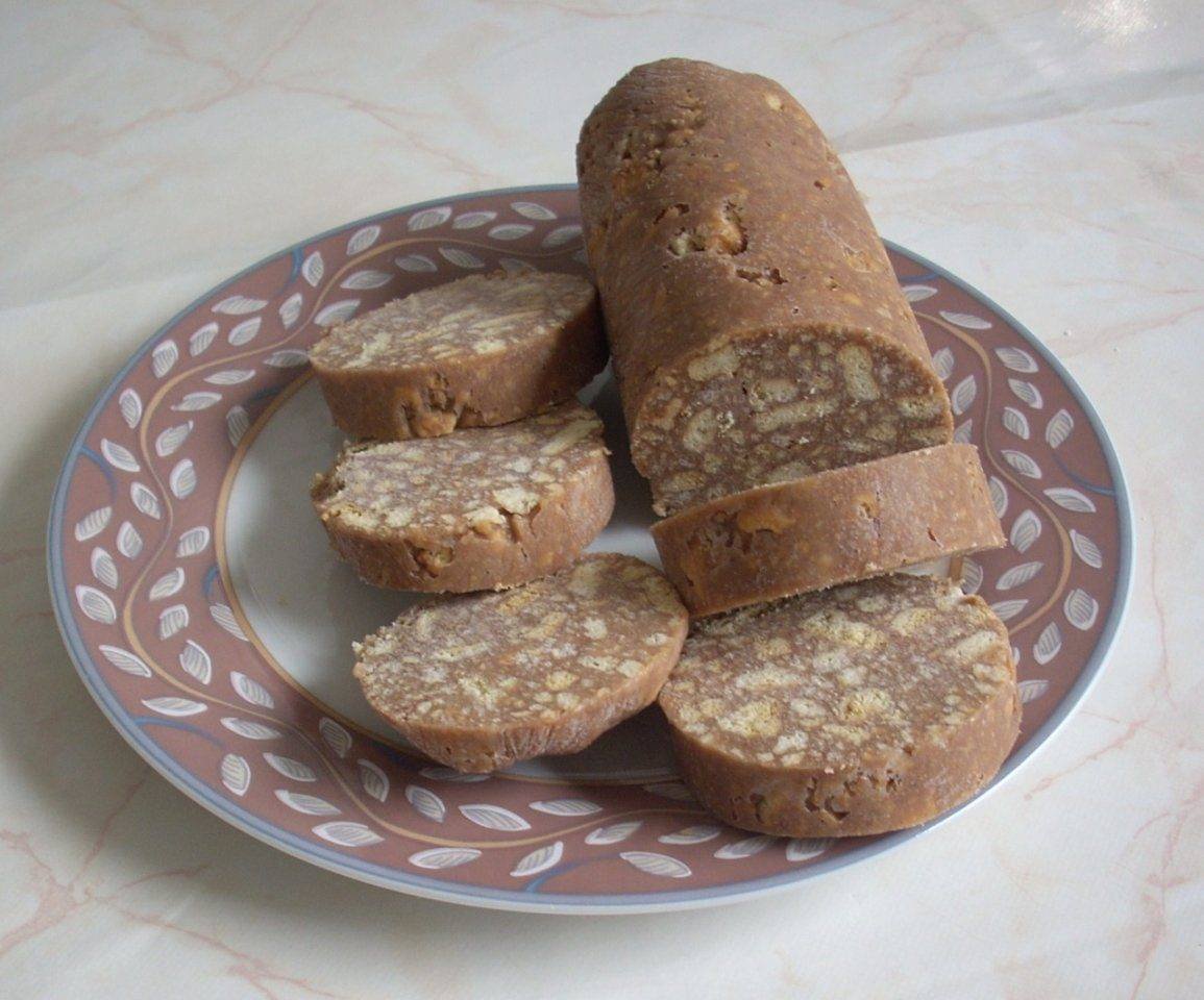Колбаска со сгущенкой и печеньем