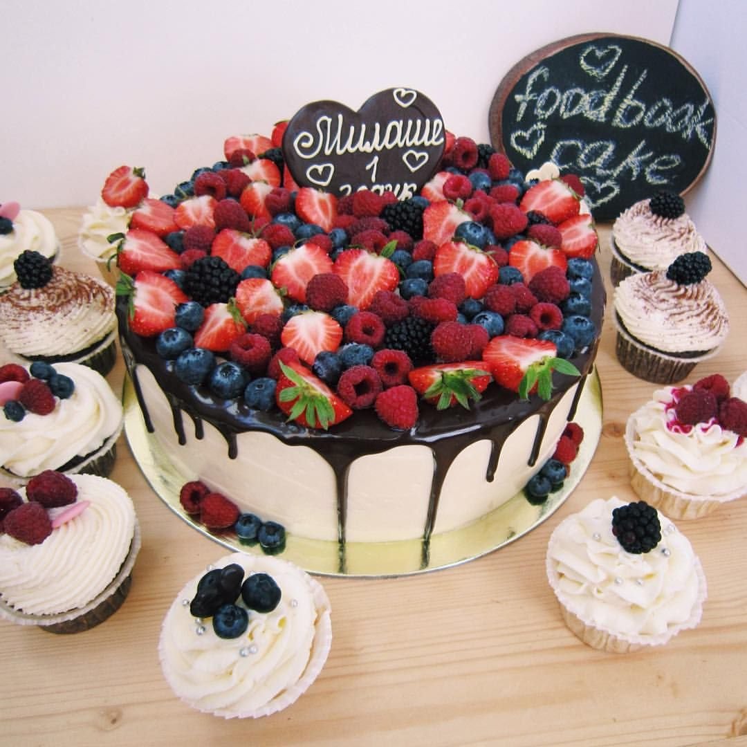Кондитерская на Никольской улице Laduree