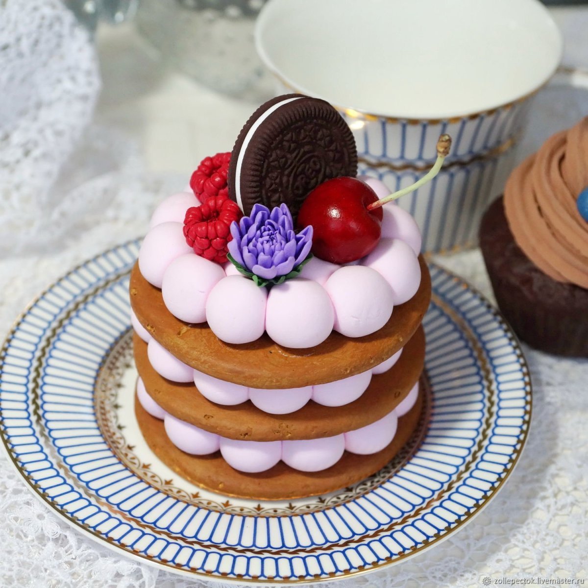 Торта "красный бархат" (Red Velvet).