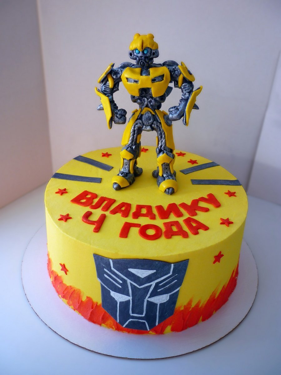 Машинки Бамблби на 7 лет торт