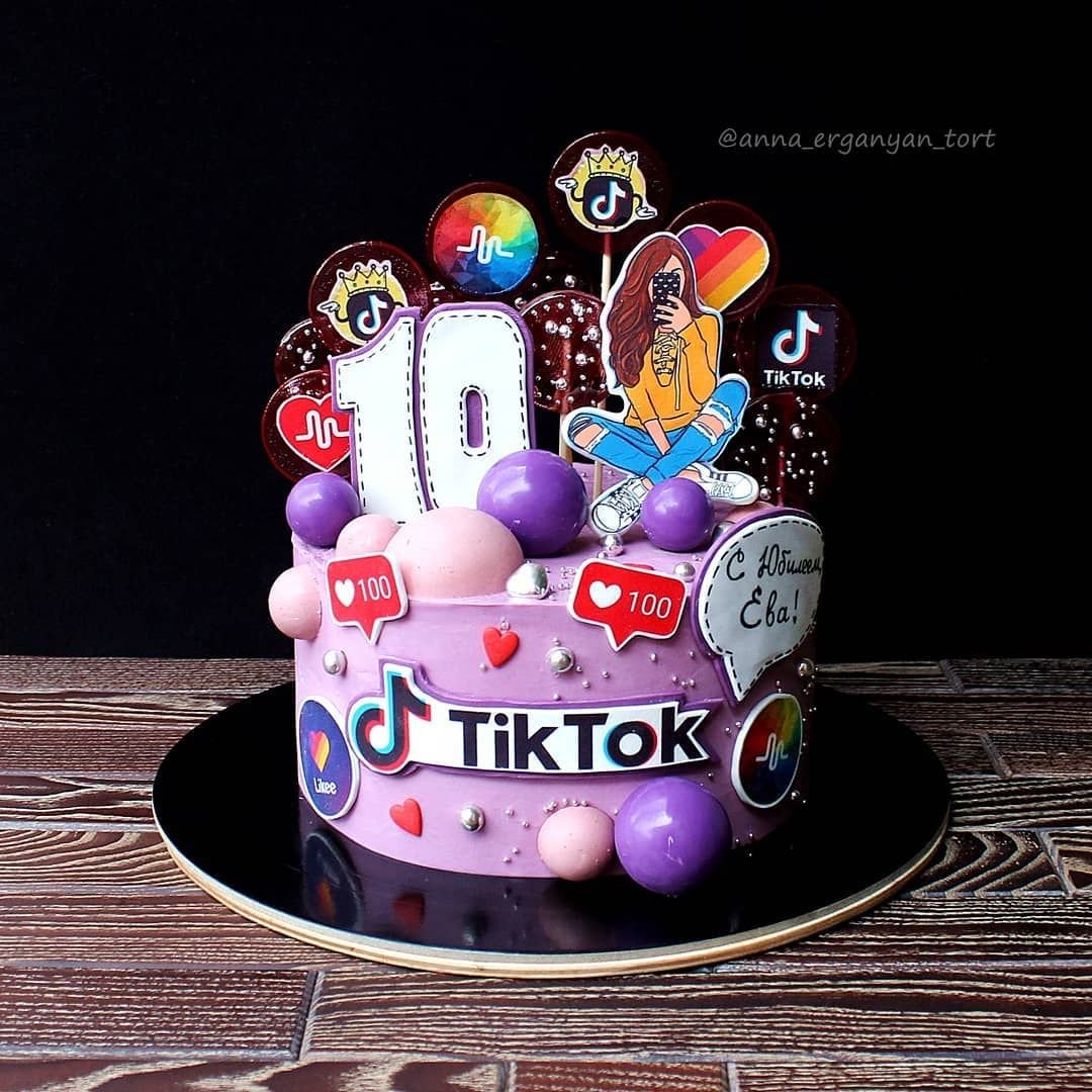Торт в стиле тик ток
