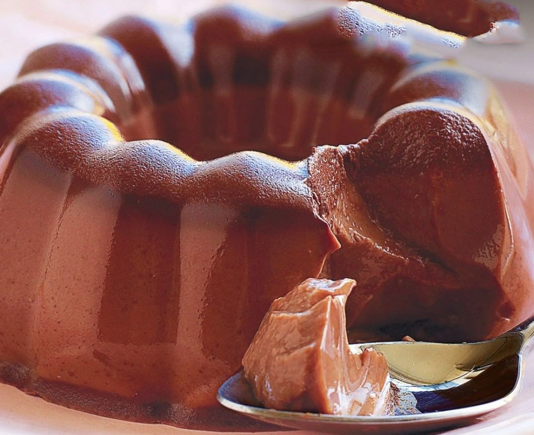 Шоколадный торт желатин. Шоколадный пудинг. Пудинг желе. Шоколадный мусс. Суфле.