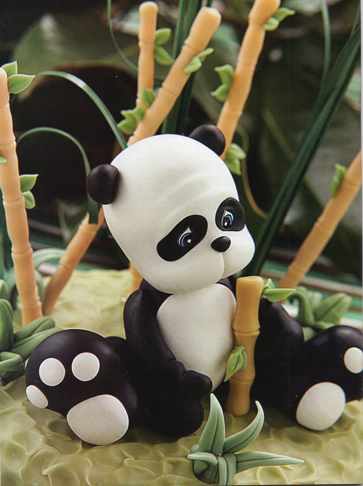 Панда из мастики