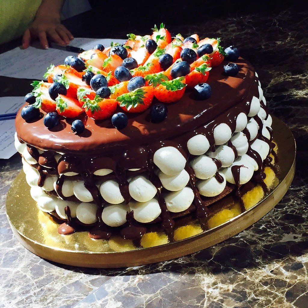 Торт цифра Kleo Bakery